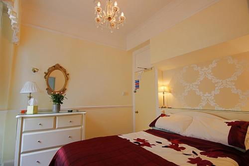 The Daylesford - image 3