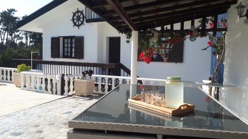  600 Local Accommodation in Amorosa