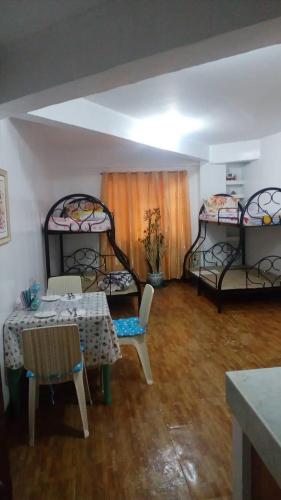 Ekonumi Rooms At Benrosi Plaza