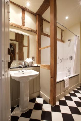 Swan Hotel & Spa - image 6