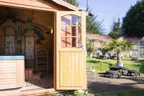 Ralph's Barn in Newport South