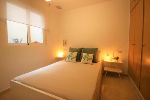  Apartamento Casaturis Playa y Montaña con parking en el centro de Alicante A130 in Alicante