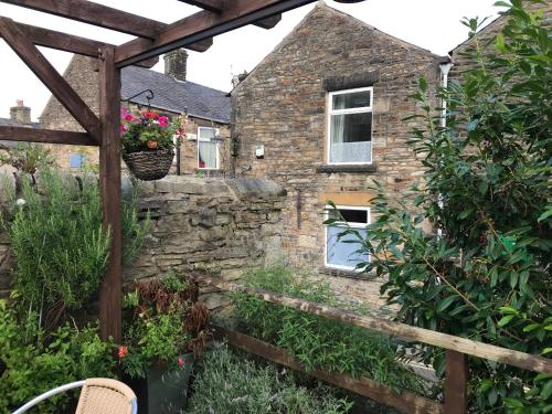 Holford House, Peak District Cottage Built 1877, New Mills, Derbyshire