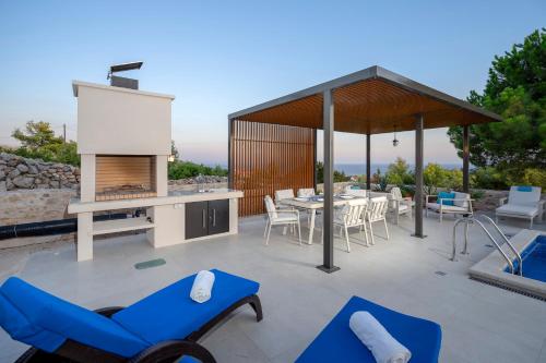 Villa Moderna Family Friendly - image 3