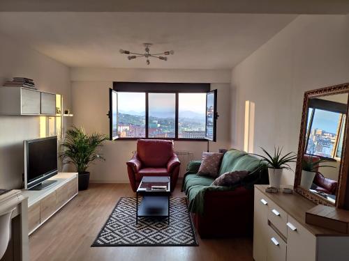  Apartamento LOS VEGA- parking privado, Pension in Oviedo