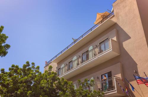 Kalvin Boutique Hotel by Levinsky Market Tel-Aviv - image 4