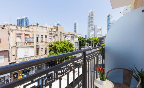 Superior Double Room with Balcony image 8