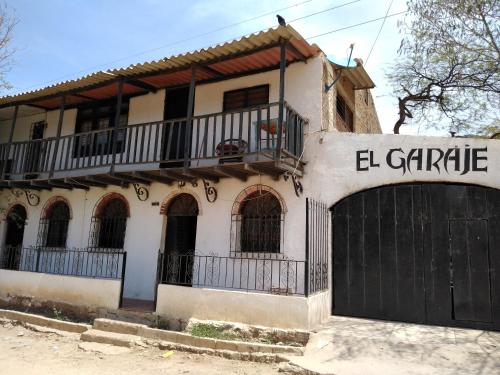 El Garaje Hostal