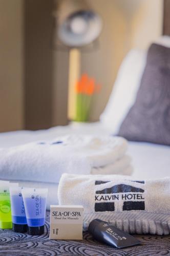 Superior Double Room with Balcony image 5
