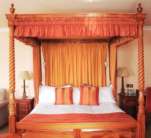 Mallyan Spout Hotel - image 2