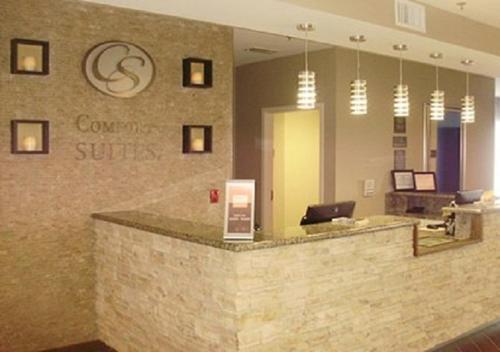 Comfort Suites near Tanger Outlet Mall