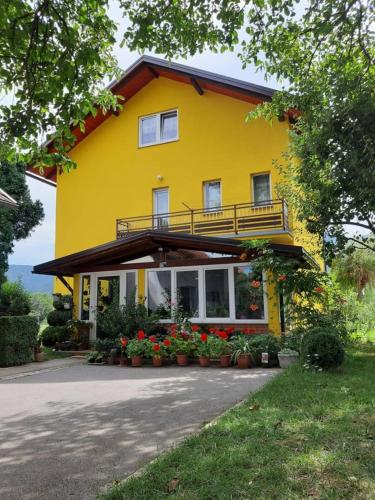  Sobe Božić in Ličko Lešće