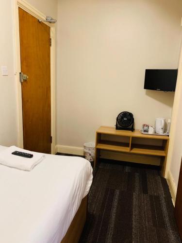 1 twin bed