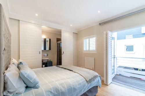 Trendy Get-Away On The Canals, Thesen Islands