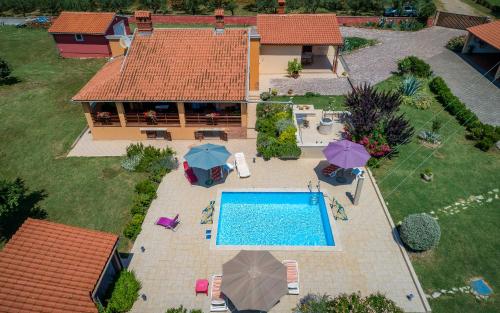  Hacienda RoseMary in Muntić