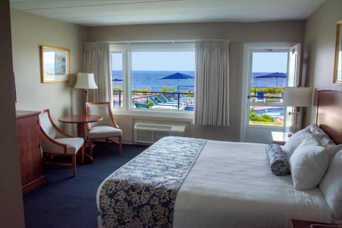 Atlantis Oceanfront Inn Gloucester in Gloucester, USA