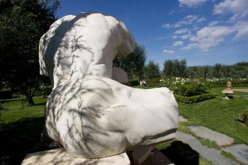 215087463 Sovana Hotel & Resort
