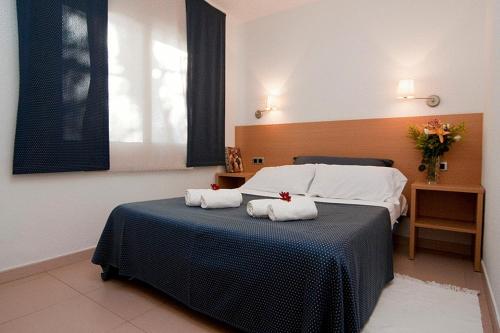 Apartamentos Porta Coeli - Accommodation - Castelldefels