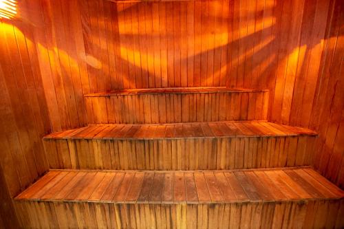 Golden Tower Pinheiros by Fenix Hoteis in São Paulo