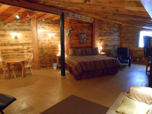 Redrock Country Inn - image 14