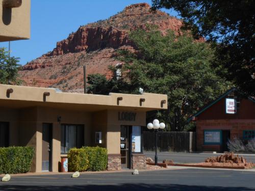 Redrock Country Inn