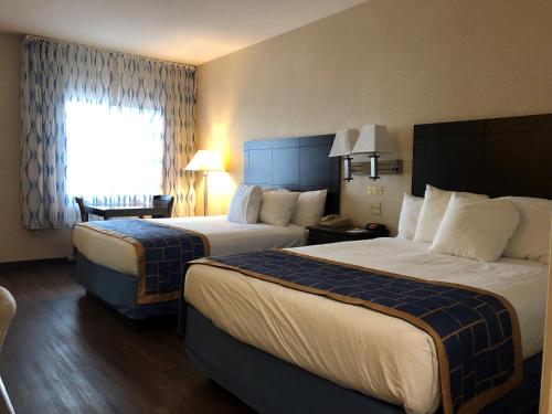 Days Inn by Wyndham Grants - image 6