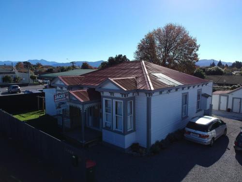 Jack's Backpackers - Accommodation - Blenheim