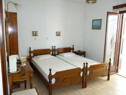 Pension Eleni Rooms chambre d'hôte Ágios Konstantínos