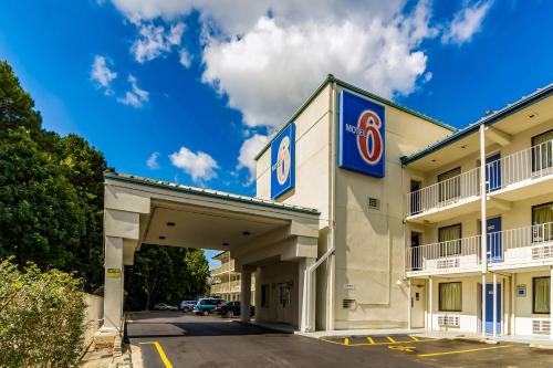 Motel 6-Raleigh, NC - Cary