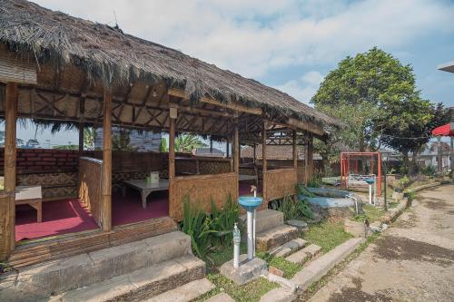 Restaurant, RedDoorz near Happy Farm Ciwidey in Ciwidey