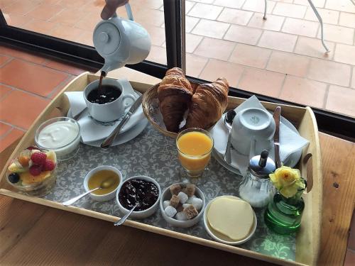 Charembeau Hotel ***