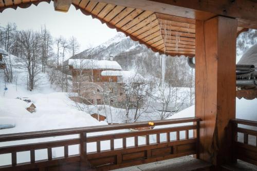 Monster Chalets - image 14