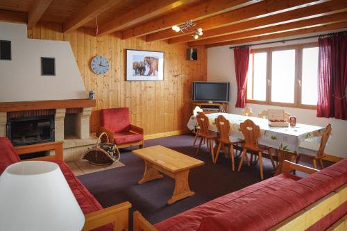 Monster Chalets - image 7