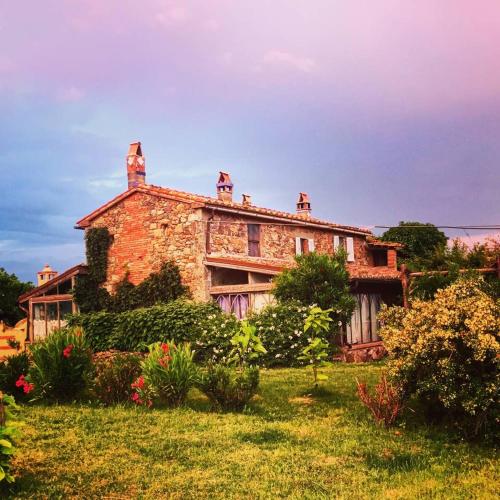 Argilaia - Country House in Saturnia with Pool