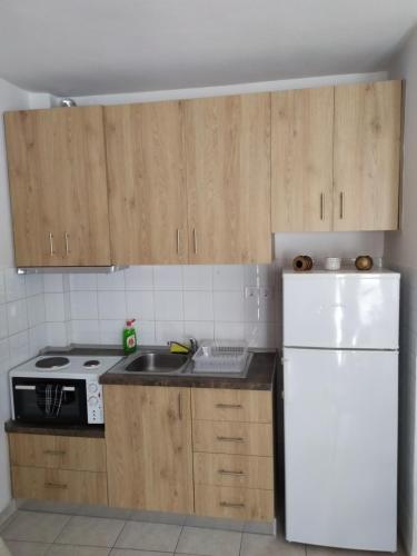  Helena's studio Agia Triada, Ferienwohnung in Agía Triás