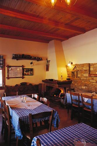 Restaurant, Petrini Gonia in Taxiarkhai
