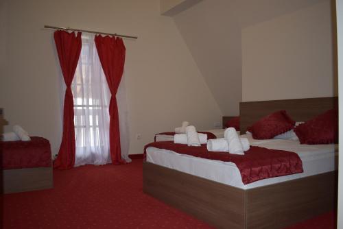 Hotel Zlatni Bor - image 10