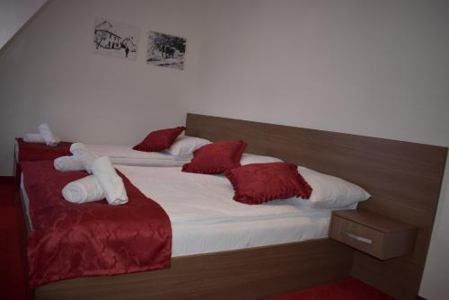 Hotel Zlatni Bor - image 14