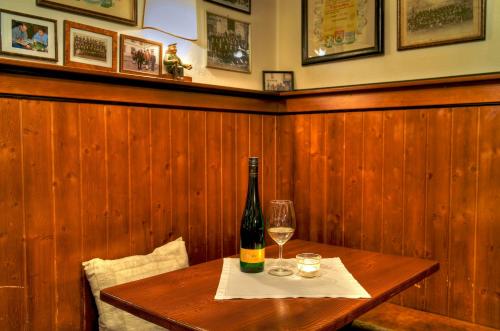 餐廳, Hotel Gasthof König (Hotel Gasthof Konig) in 克雷斯蒙斯特