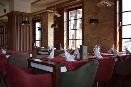 Restorāns, Hotel Zlatni Bor in Sokolac