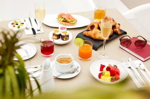 Photo 28 Migjorn Ibiza Suites & Spa