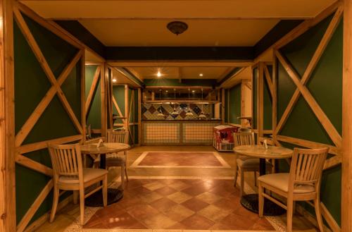 Hotel Nahar Nilgiris in Botanical Garden