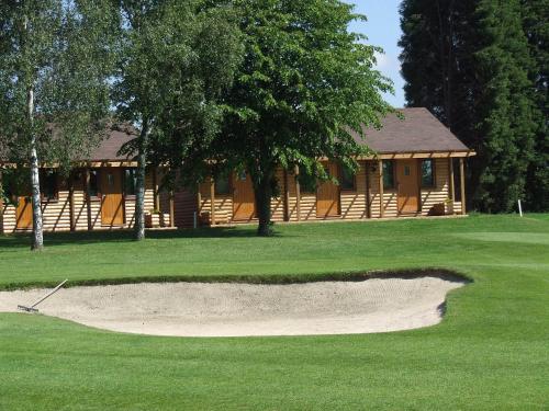 Calderfields Golf & Country Club - image 4