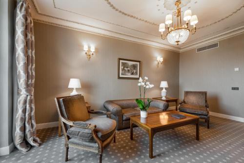 Eurostars Hotel Real - image 8