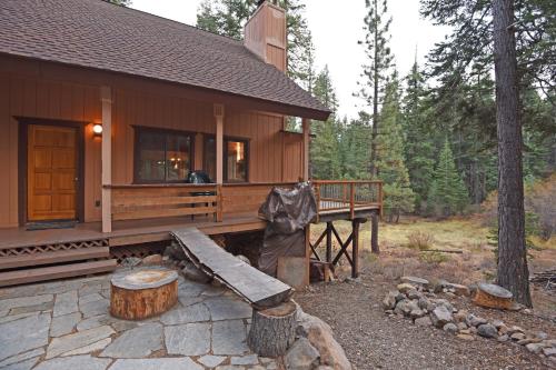 Heidi S Cabin In Tahoe Vista Ca Reviews Prices Planet Of Hotels