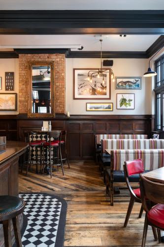 Attrezzature e servizi, PubLove @ The Rose & Crown in Waterloo and Southwark