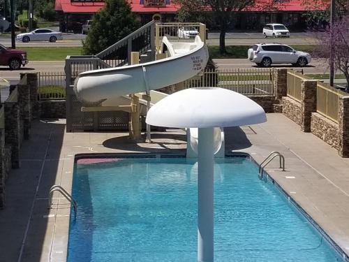 Colonial House Motel – Pigeon Forge, TN