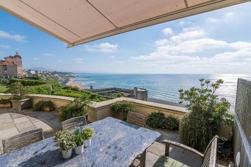 AMETSA, luxury flat, terrace and wonderful seaview, in Biarritz - Location saisonnière - Biarritz
