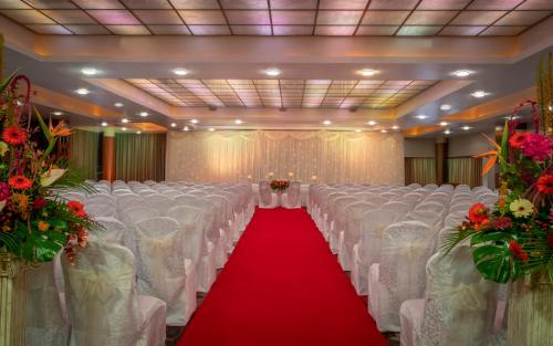 Clayton Hotel Galway - image 11