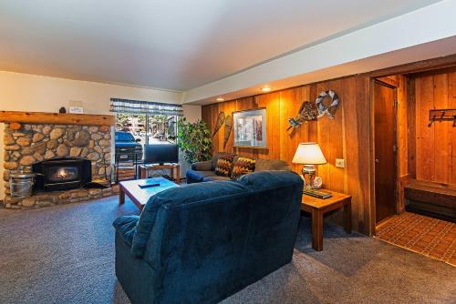 

Horizons 4 #175 - Two Bedroom Condo
